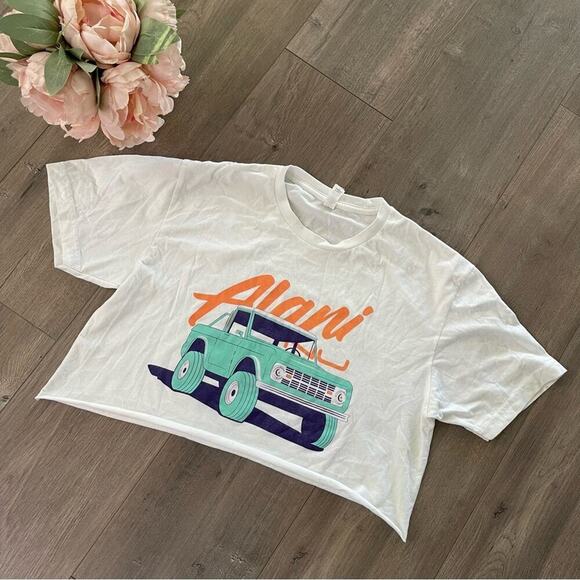 Alani Energy Off-Road Vibes White Upcycle Cropped Top - Picture 1 of 3